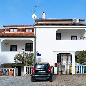 Stojakovic Apartment