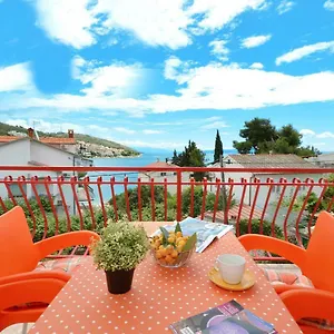 House Juretic - 50 M From The Kroatien