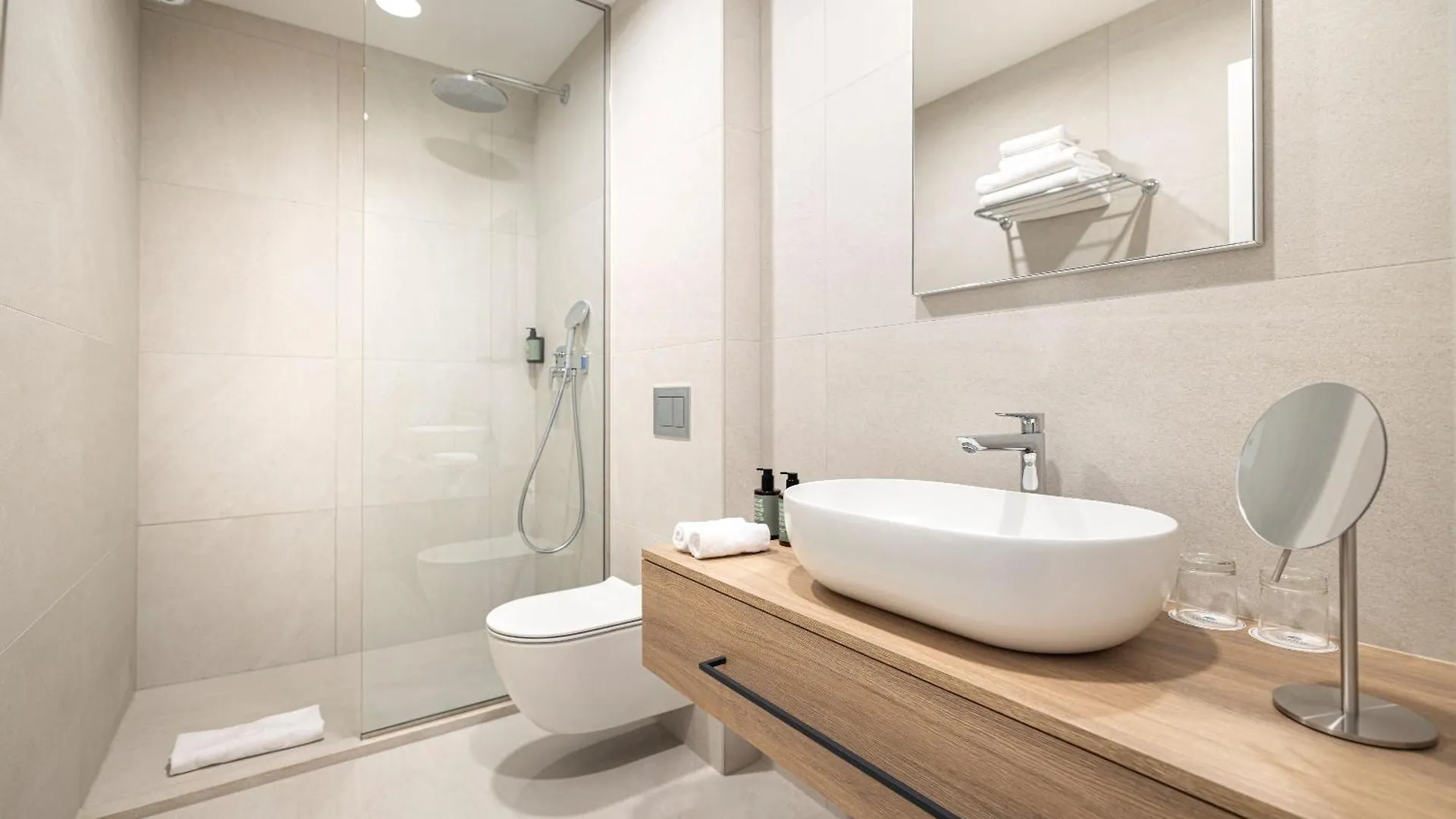 Valamar Riviera Hotel & Residence (Adults Only) Porec 4*,