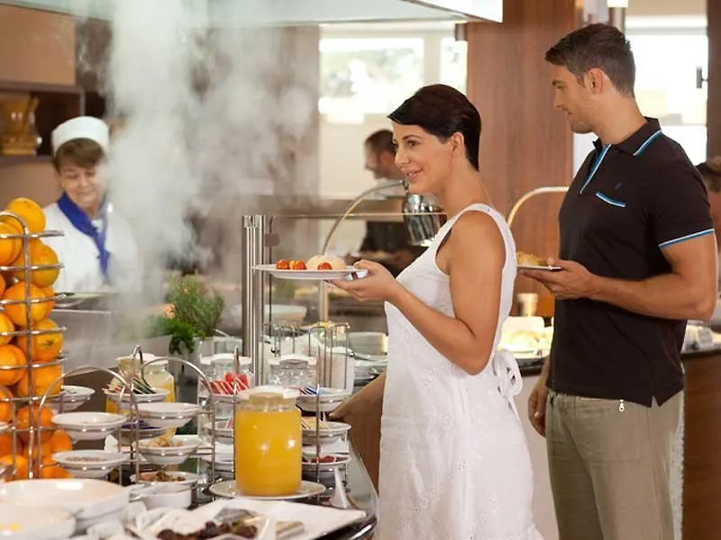 פורץ Valamar Riviera Hotel & Residence (Adults Only) 4*,  קרואטיה